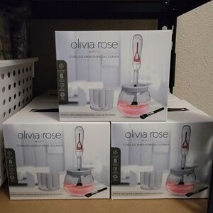 Cordless Makeup Brush Cleaner - Pink and White